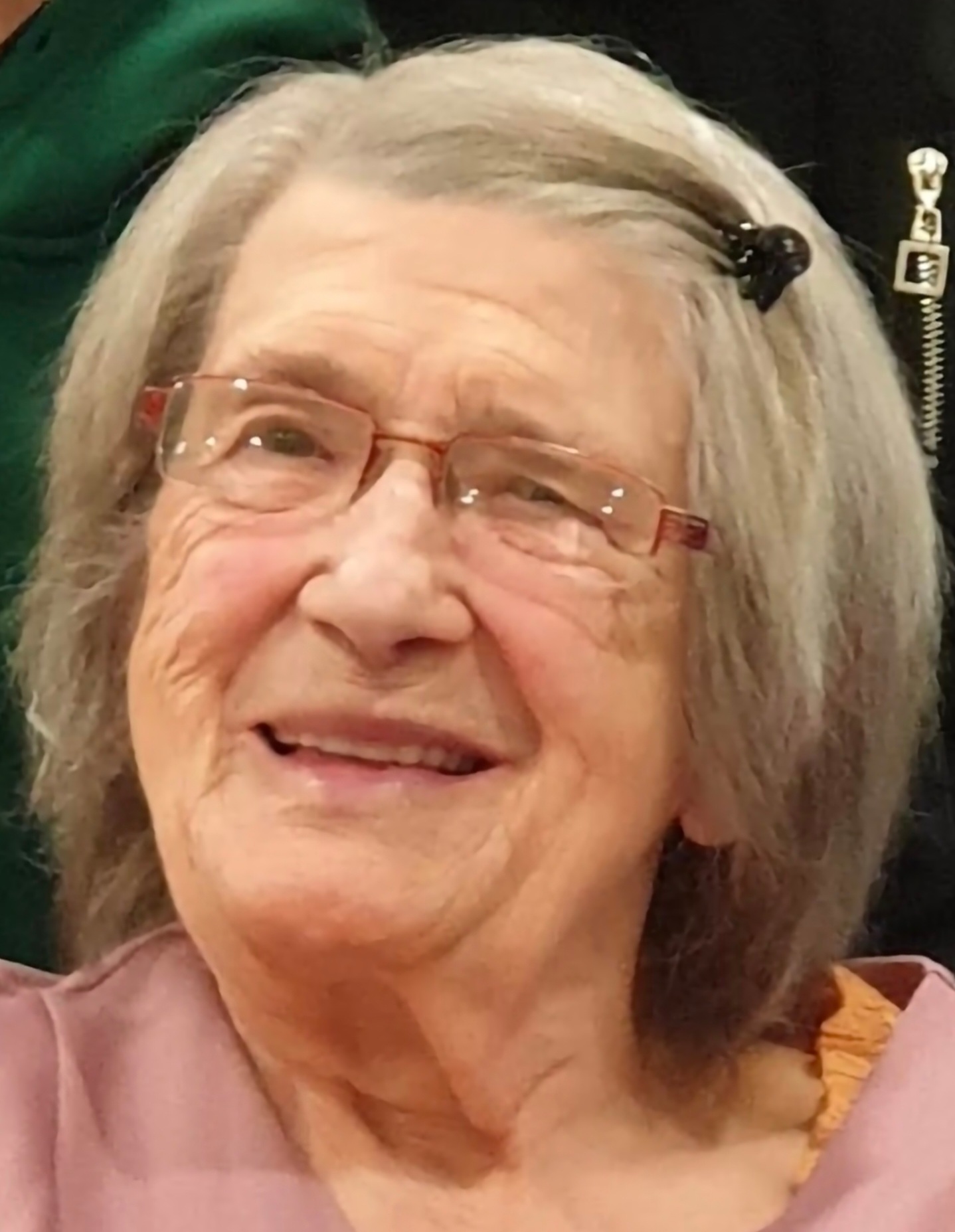 Photo de profil de Madame Julie DEDOURGE
